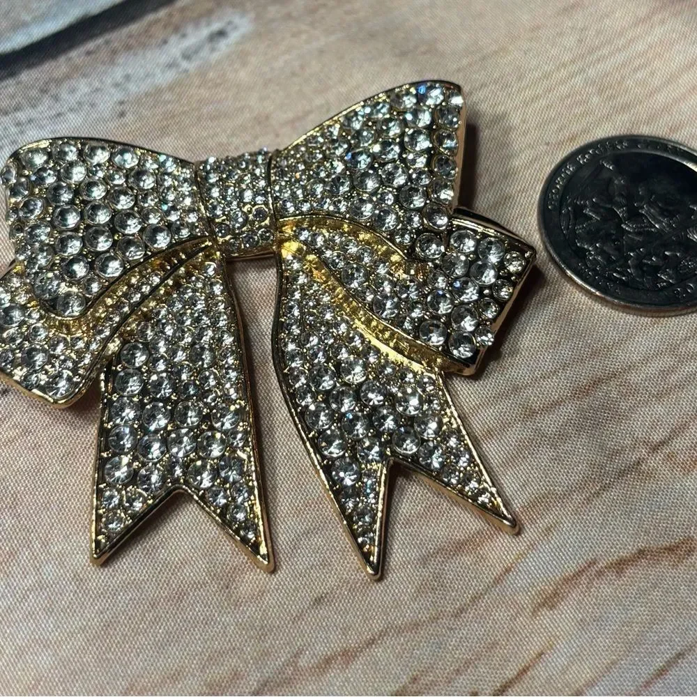 New Metal Gallery Rhinestone Bow Brooch